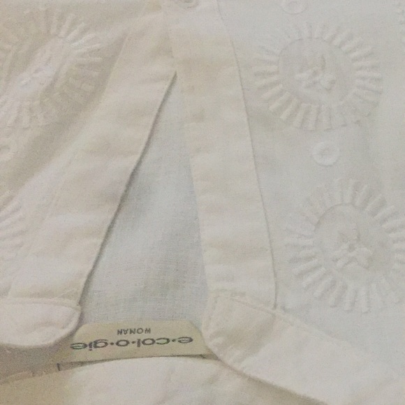 White Blouse - Picture 3 of 5